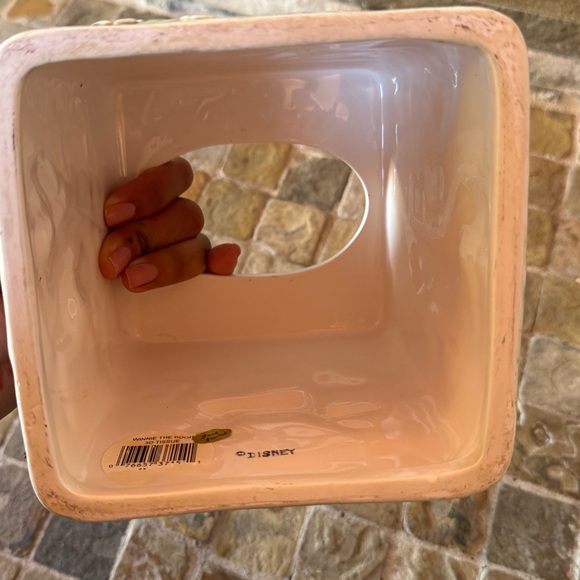 Classic Disney Winnie the Pooh ceramic tissue box - Picture 6 of 8